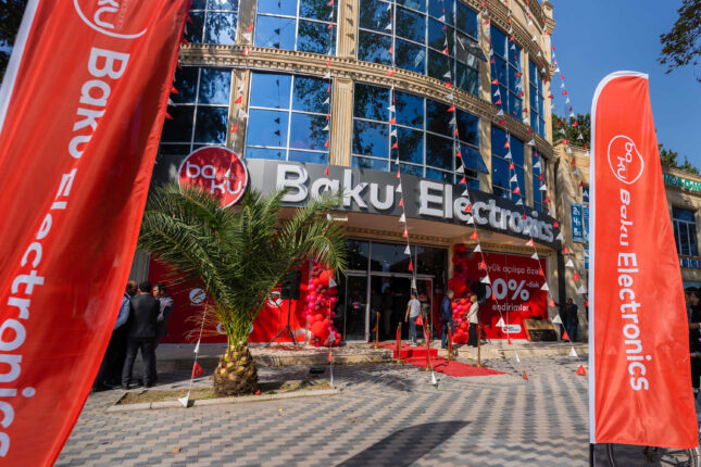 “Baku Electronics” müştəriyə qızıl zəmanətlə zay məhsul satdı – Foto
