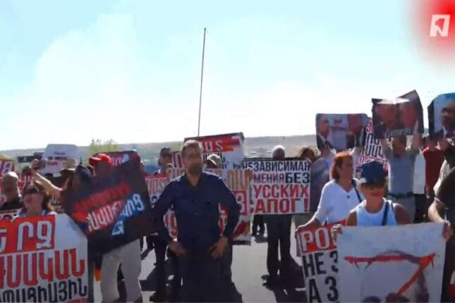 Gümrüdə Rusiya hərbi bazasına qarşı etiraz aksiyası keçirilir