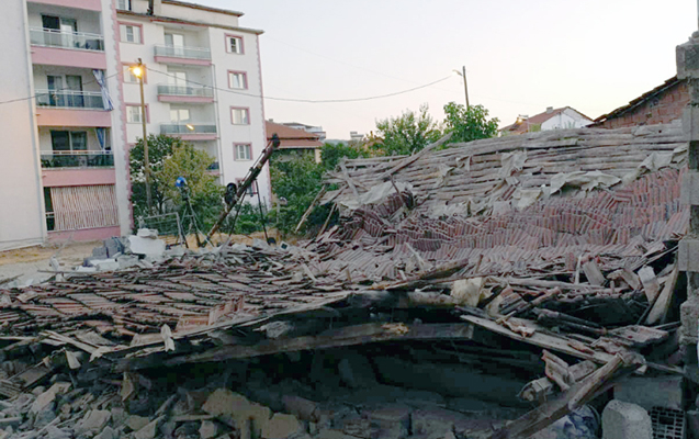 Türkiyədəki zəlzələdə 1 nəfər ölüb