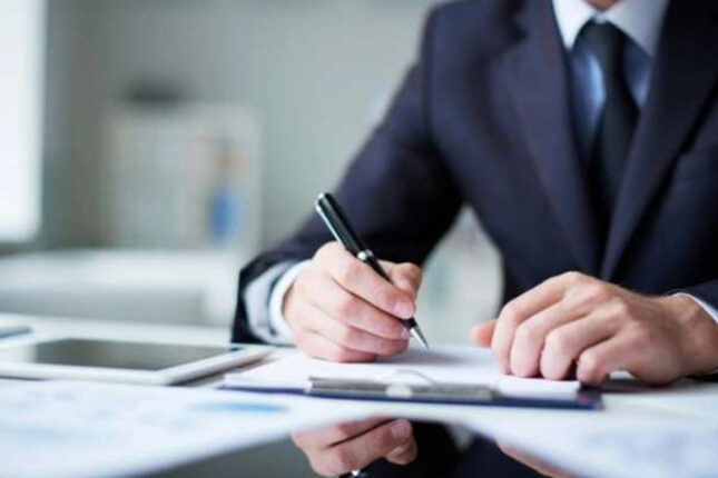 Bu şəxslər xüsusi icra məmuru ola biləcək