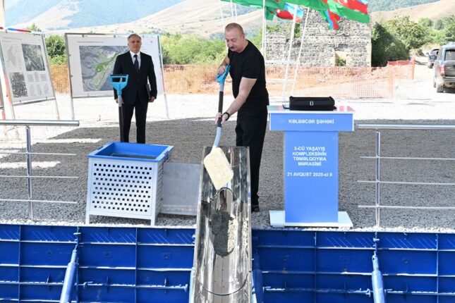 lham Əliyev Kəlbəcər şəhərində 3-cü yaşayış kompleksinin təməlini qoyub – YENİLƏNİB