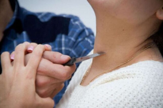 Bakıda yeniyetmə hoteldə 36 yaşlı anasını öldürdü