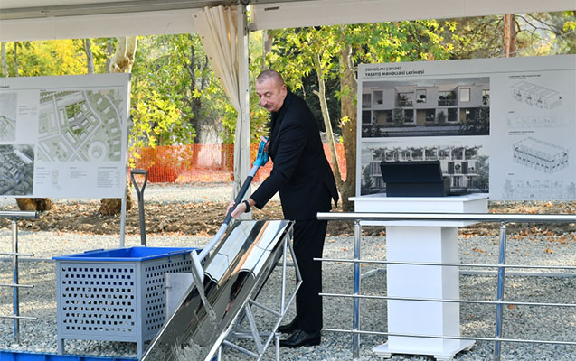 İlham Əliyev və xanımı Kəlbəcərdə 4-cü yaşayış kompleksinin təməlini qoydu