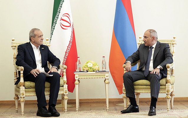 İranla Ermənistan arasında 10 memorandum imzalanıb