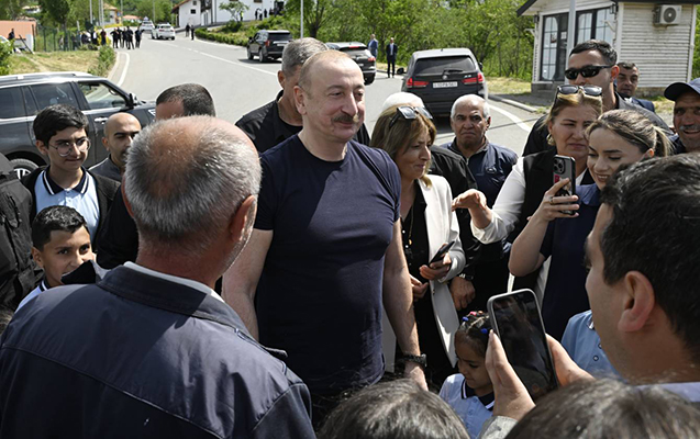 İlham Əliyev Kəlbəcər sakinləri ilə görüşdü