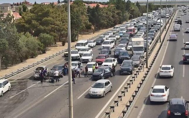 Aeroport yolundakı dəhşətli qəzanın GÖRÜNTÜSÜ