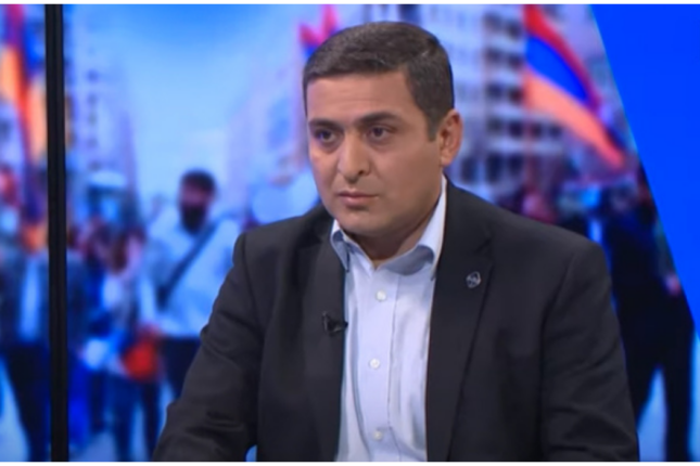 “Kim Qarabağdan danışsa, “sülh düşməni” olacaq”