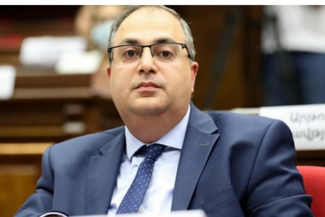 Erməni deputat: “Keçmiş prezidentlərə Rusiya imkan vermirdi ki, belə sənəd imzalasınlar”