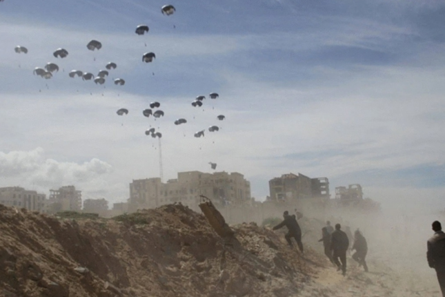 Almaniya Qəzzaya 14 ton yardım atdı – VİDEO