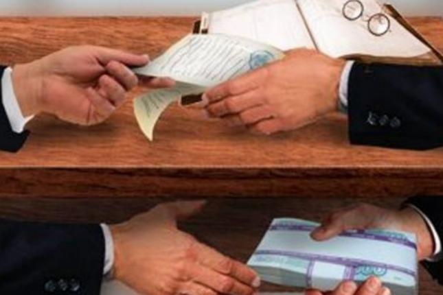 Gömrük Komitəsinin rüşvət alan şöbə rəisi ilə bağlı qərar açıqlandı