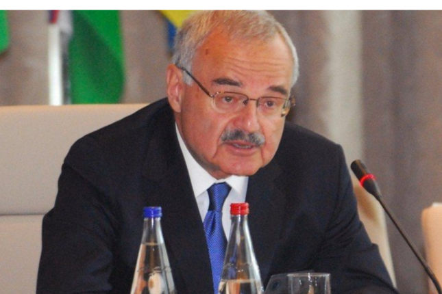 “90 yaşım var, güclə beş addım atıram…” – Artur Rasi-zadə