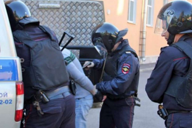 Moskvada 300 miqrant saxlanıldı