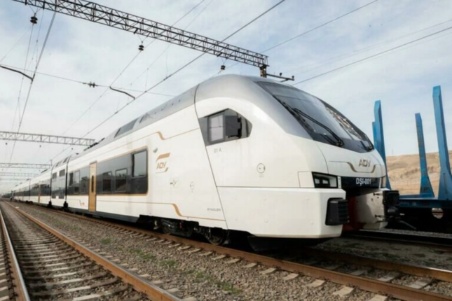 Bakı-Ağdam qatarı 32 ildən sonra reysə çıxdı