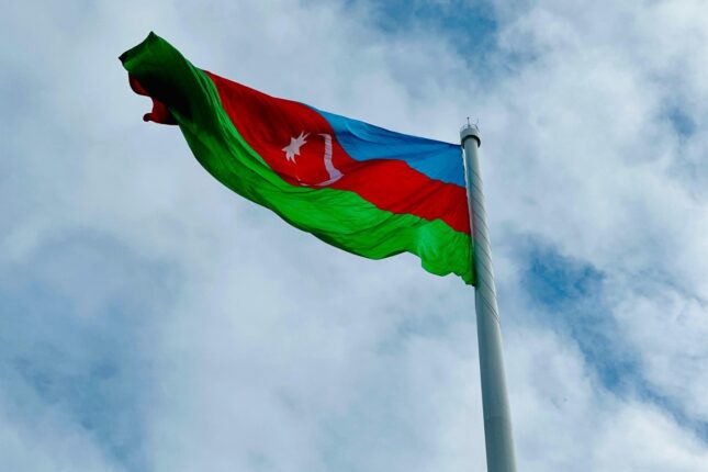 İranın erməni deputatı: “Türkdilli mollalar Azərbaycanı müdafiə edirlər”