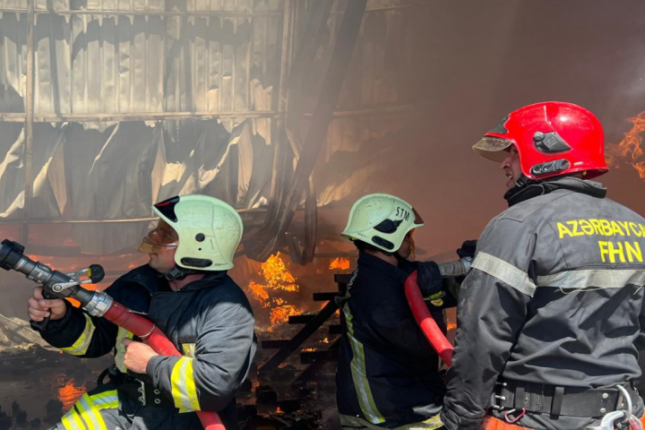 “Sədərək”də yanğının söndürülməsinə FHN-nin 140 şəxs heyəti cəlb olunub