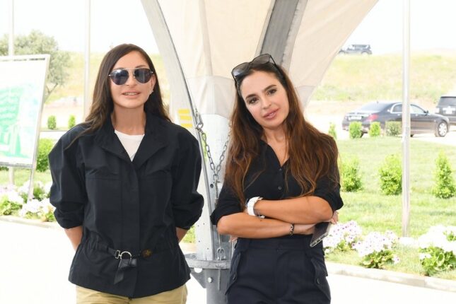 Leyla Əliyeva Mehriban Əliyevanın doğum günü münasibətilə paylaşım edib