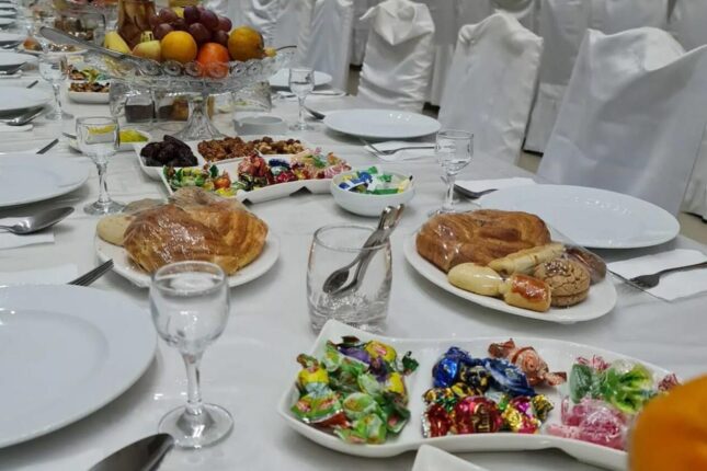 Yas məclislərində yeyib-içməyə SON — Qərarın iqtisadi və sosial tərəfləri