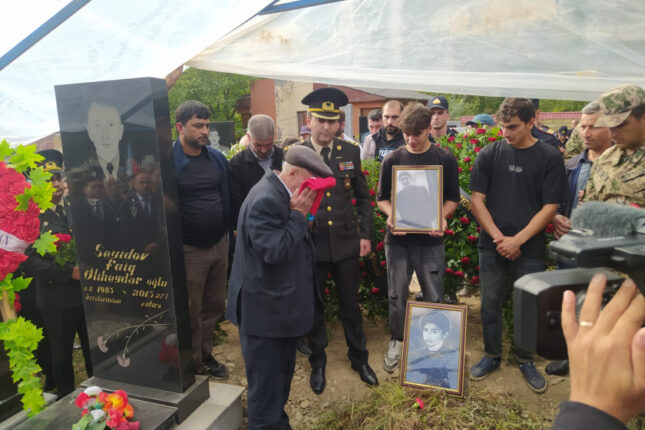 Təhsili yarımçıq qoyub döyüşə yollanan şəhid dəfn olundu – FOTO