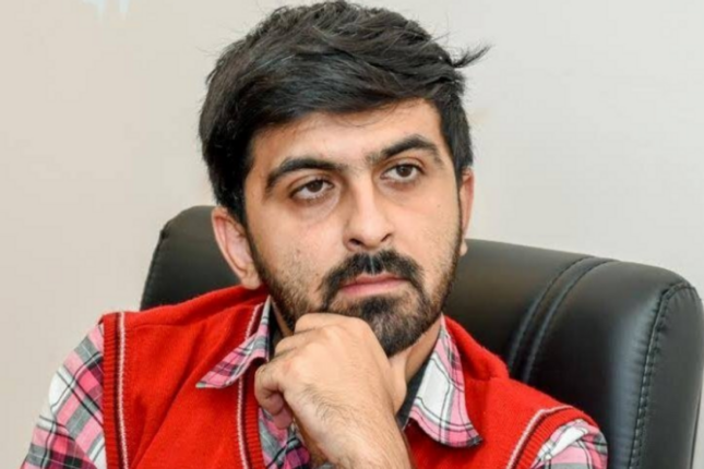 Seymur Baycan borcumu qaytarmır, Anar isə… – Yazıçıdan şikayət