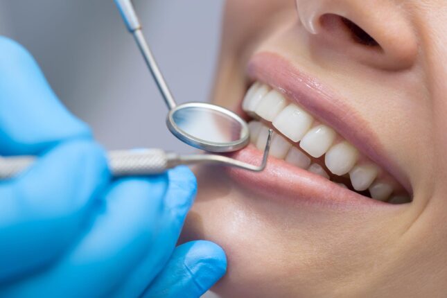 Lisenziyasız fəaliyyət göstərən stomatoloq 5000 manat CƏRİMƏLƏNDİ