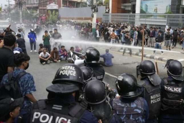 Nepalda iğtişaşlar: ölənlərin sayı 30-a çatdı