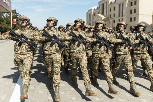 Bu hərbi qulluqçulara rütbələr yeni qaydada veriləcək