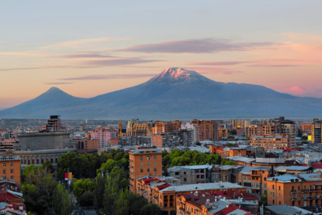 “İravunk”: “İrəvan tezliklə Bakının mədəniyyət mərkəzinə çevriləcək”