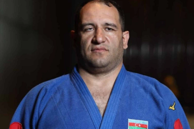 İlham Zəkiyev Avropa çempionatında finala yüksəldi