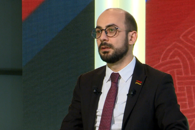 Erməni deputat: “Bunlar Ermənistanı müharibəyə sürükləmək istəyirlər”