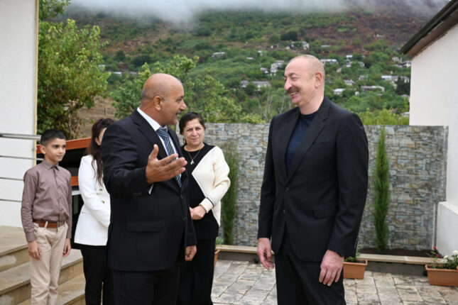 Prezident onların qonağı oldu – Video