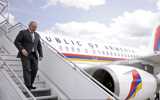 Paşinyan Rusiyaya getdi