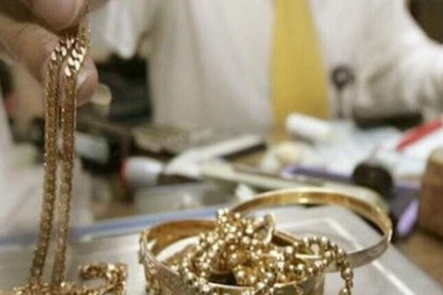 Gəncə hava limanında 10 min manatlıq qızıl oğurlandı