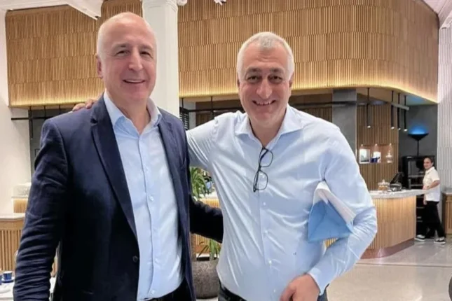 Gürcüstan Prezidenti müxalif partiyanın liderlərini əfv edib