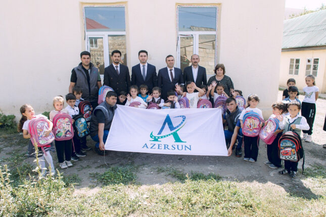 “Azərsun Holdinq”dən ucqar kənddə yaşayan məktəblilərə dəstək – Fotolar