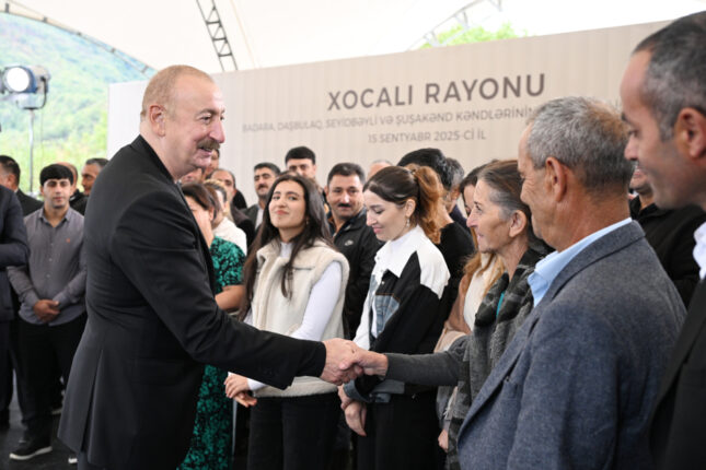 Prezident Xocalı sakinləri ilə görüşdü – Fotolar