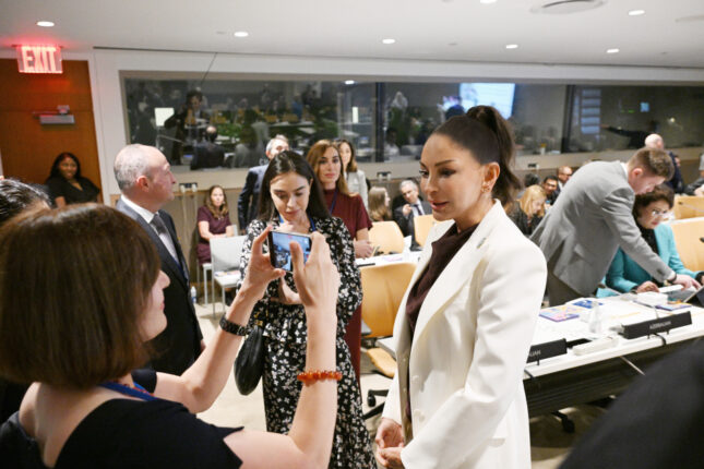 Mehriban Əliyeva qızları ilə Nyu-Yorkda xüsusi sessiyada – Fotolar