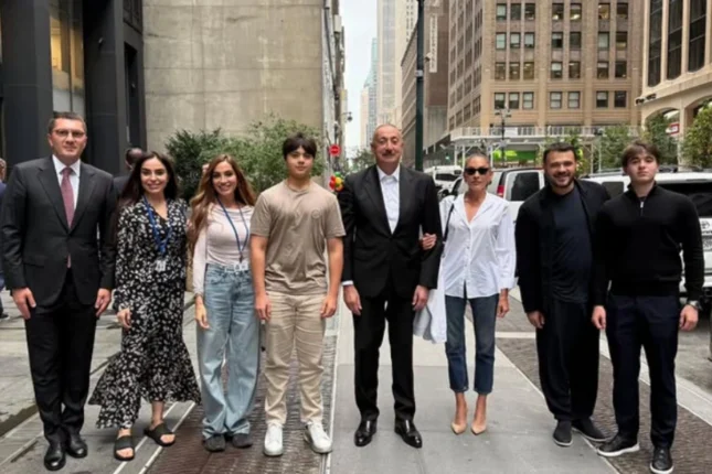 Prezident və ailə üzvləri Nyu-Yorkda