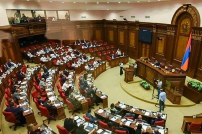 Ermənistan Azərbaycanla rəqabətdən qaçdı: Hərbi büdcəsini artırmayacaq