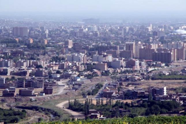 Urmuda nazirin qarşısına ay-ulduzlu geyimlə çıxdılar, Əhərdə isə…