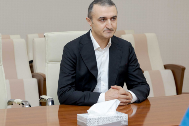 Həkim kimi adı siyahıda olmadı – Bu yola əl atdı