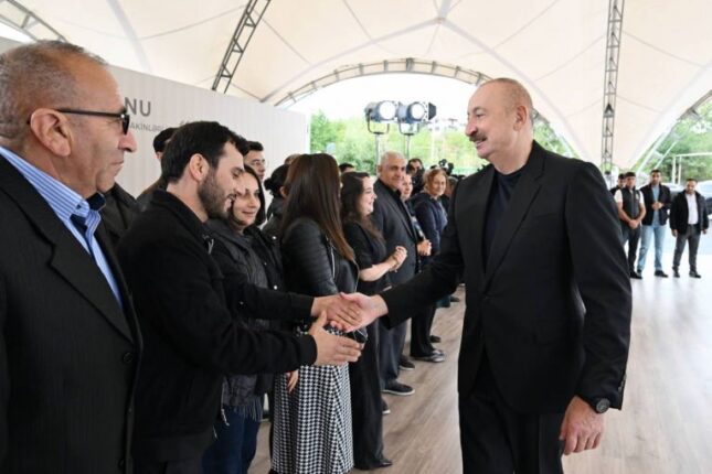 Prezident Qırmızı Bazar, Hadrut qəsəbələrinin və Sos kəndinin sakinləri ilə görüşdü