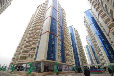 “Uğur-2”də yarım milyonluq borc qalmaqalı – sakinlər müqavimət göstərir