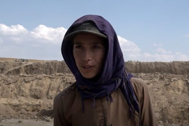 13 yaşlı oğlan təyyarənin şassisində gizləndi – Möcüzə nəticəsində sağ qaldı – VİDEO