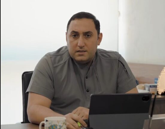 Daha bir tanınmış cərrah əməliyyatını açıq şəkildə PAYLAŞDI – Araşdırma BAŞLADI – FOTOFAKT