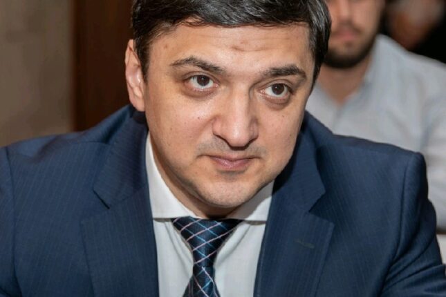 İş adamı Hacı İlham Sıxseyidovun QSC-si hakim qarşısında