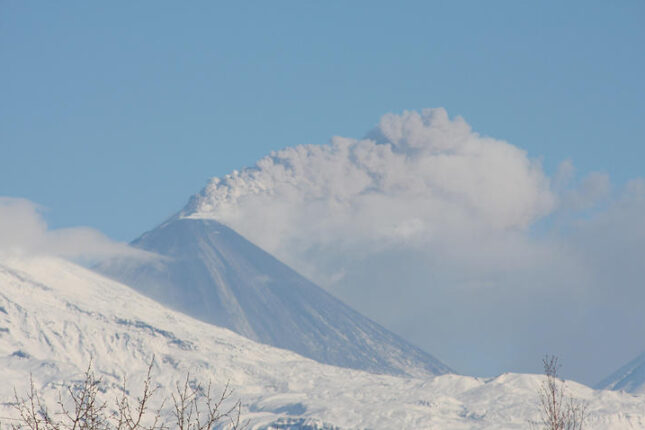 Rusiyada son sutkada 62 afterşok oldu: biri 7,4 bal gücündə