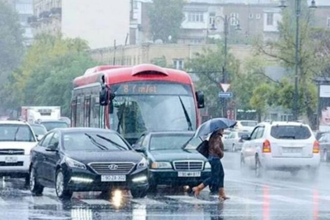 Yol polisindən yağışlı hava ilə bağlı sürücülərə XƏBƏRDARLIQ
