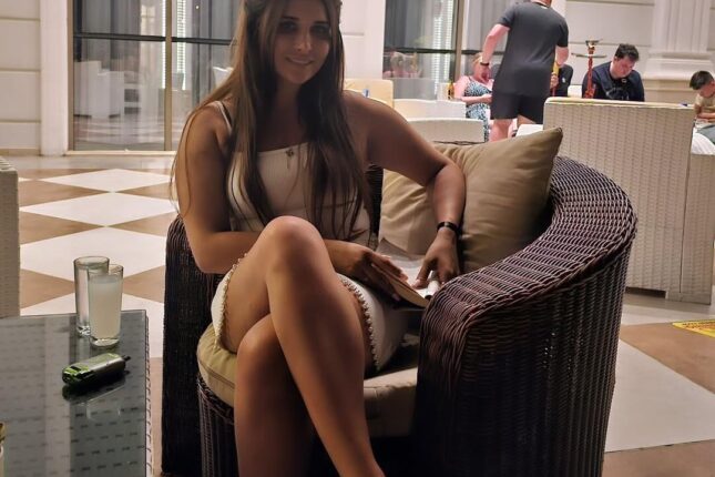 “Atası ilə reklam üçün evlənib, uşağı da qonşudan götürüb” – VİDEO