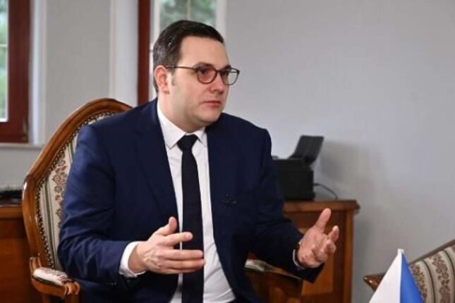 Çexiya rus diplomatların ölkəyə girişini qadağan etdi