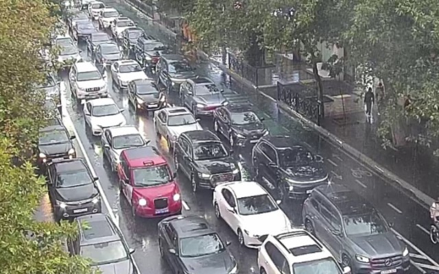 Bakının tıxaclı yolları – SİYAHI